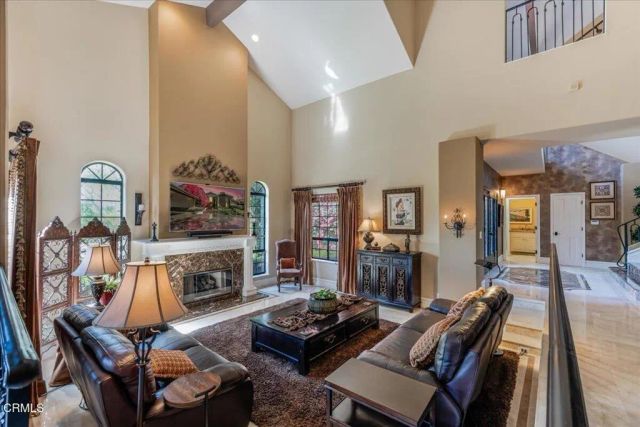 317 El Tuaca Court, Camarillo, CA 93010