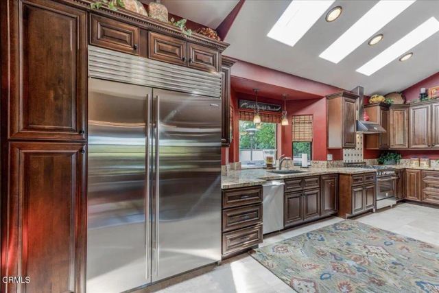 317 El Tuaca Court, Camarillo, CA 93010