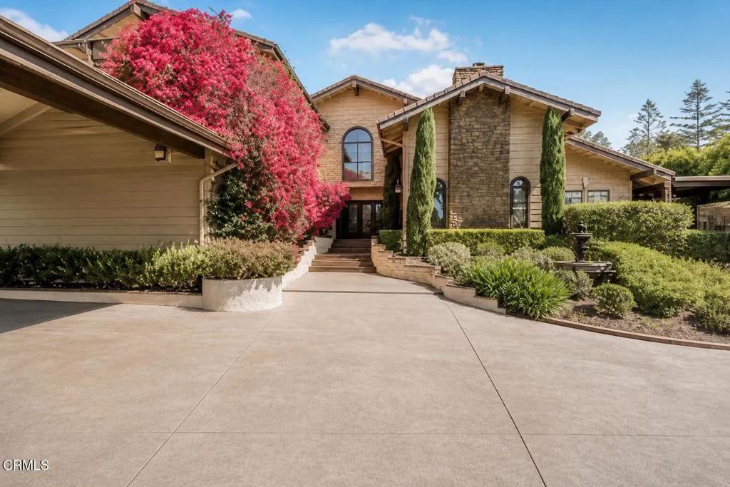 317 El Tuaca Court, Camarillo, CA 93010