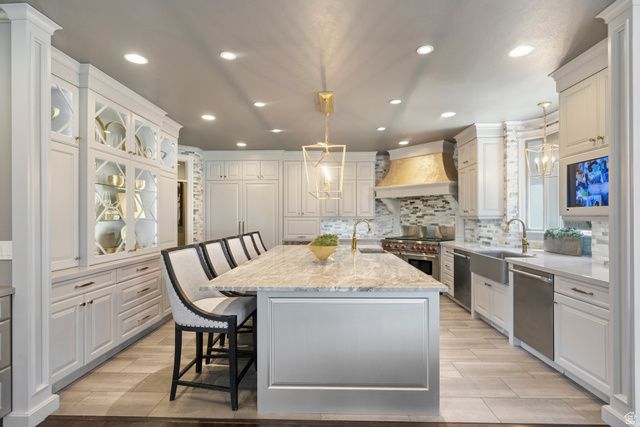9126 S WASATCH PEAK CIR, West Jordan, UT 84088
