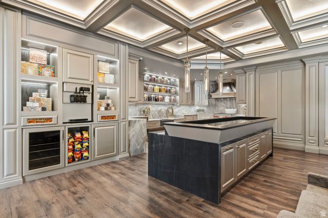 9126 S WASATCH PEAK CIR, West Jordan, UT 84088