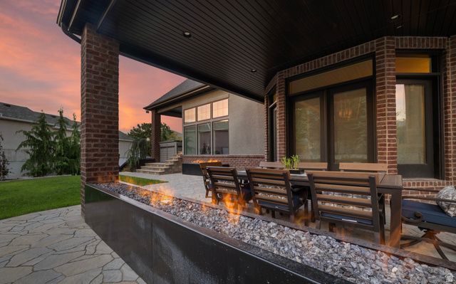 9126 S WASATCH PEAK CIR, West Jordan, UT 84088