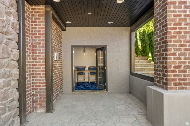 9126 S WASATCH PEAK CIR, West Jordan, UT 84088
