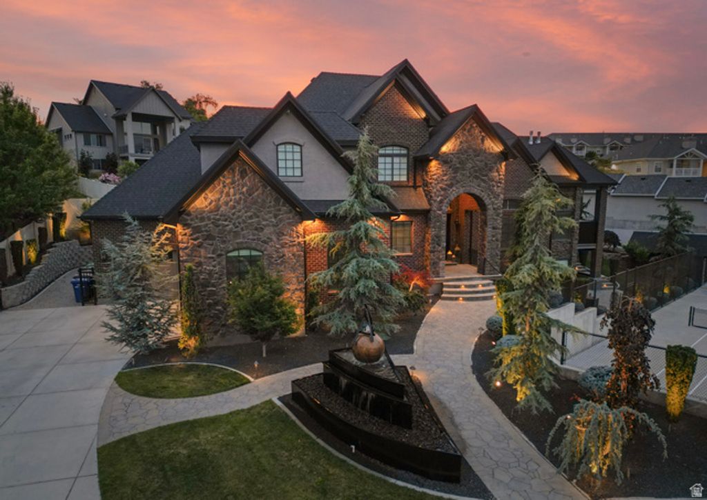 9126 S WASATCH PEAK CIR, West Jordan, UT 84088