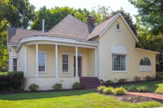 1005 Caruthers Ave, Nashville, TN 37204