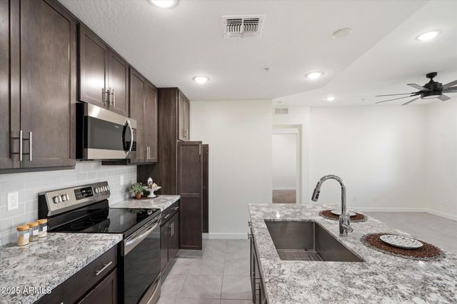 155 N LAKEVIEW Boulevard 108, Chandler, AZ 85225