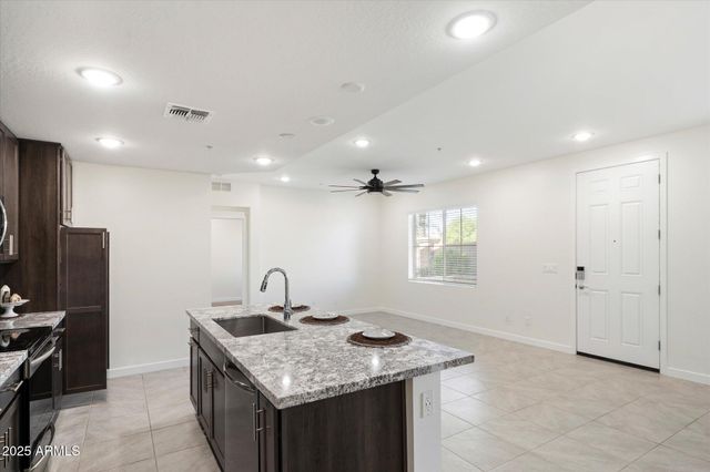 155 N LAKEVIEW Boulevard 108, Chandler, AZ 85225