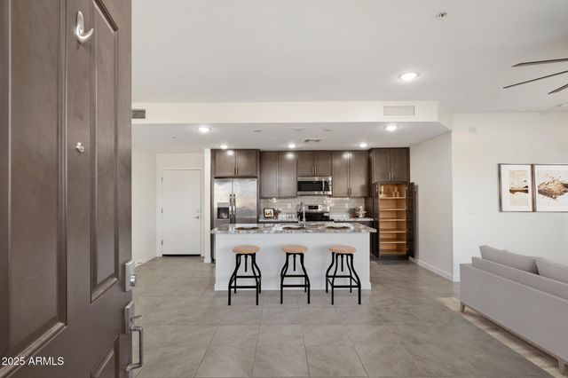 155 N LAKEVIEW Boulevard 108, Chandler, AZ 85225