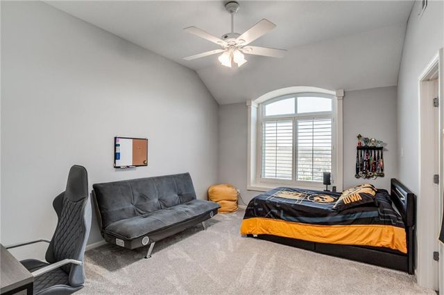 9205 Redbud Lane, Lenexa, KS 66220