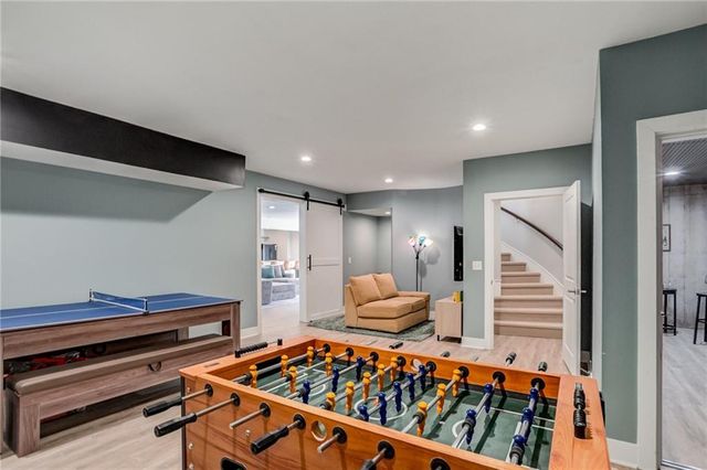 9205 Redbud Lane, Lenexa, KS 66220