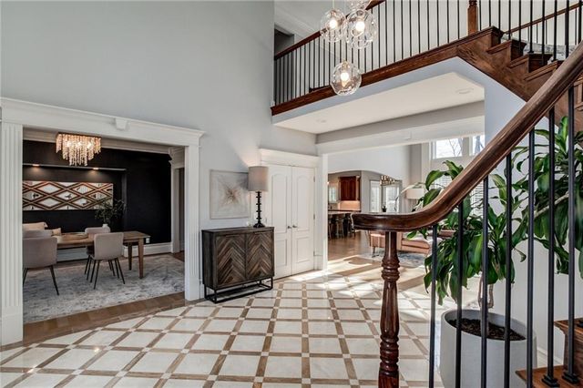 9205 Redbud Lane, Lenexa, KS 66220