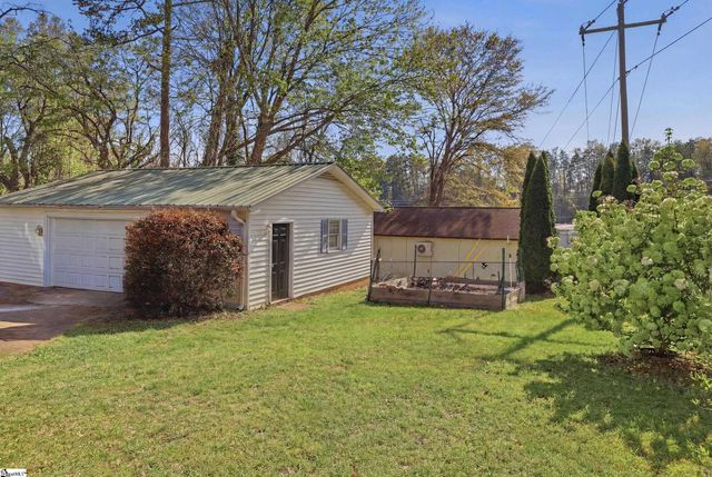 106 E Thompson Street, Landrum, SC 29356