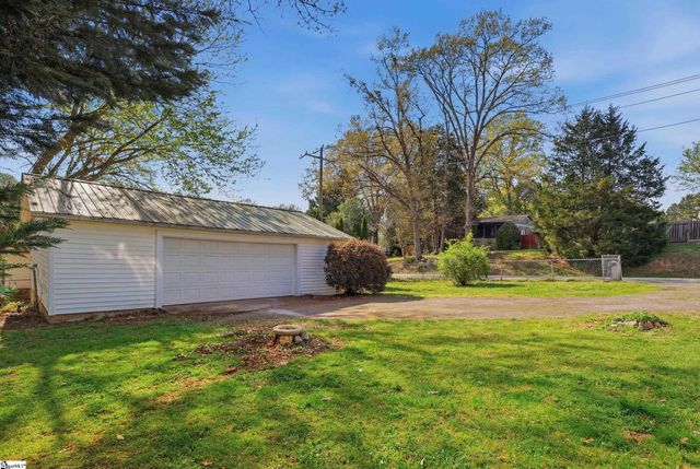 106 E Thompson Street, Landrum, SC 29356