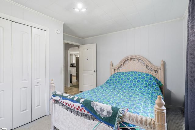 106 E Thompson Street, Landrum, SC 29356