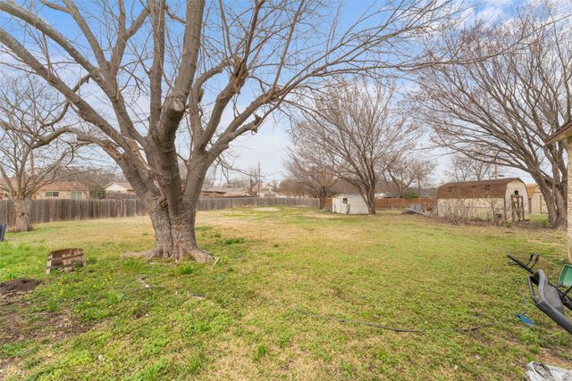 221 Caraway Drive, Mesquite, TX 75149