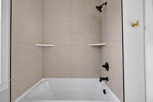 830 NW Sandy Hollow Circle, Waukee, IA 50263