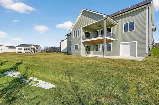 830 NW Sandy Hollow Circle, Waukee, IA 50263
