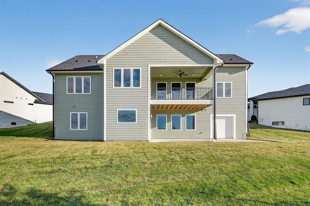 830 NW Sandy Hollow Circle, Waukee, IA 50263