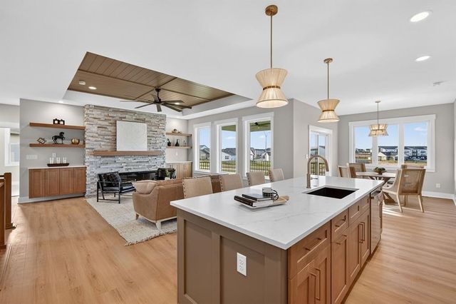 830 NW Sandy Hollow Circle, Waukee, IA 50263