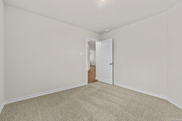 169 Hooded Dotterel, San Antonio, TX 78253