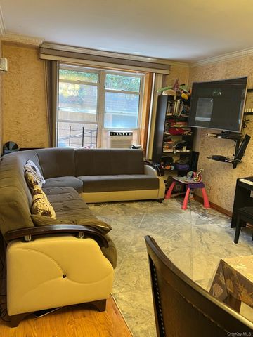 64-74 Saunders Street 1E, Rego Park, NY 11374