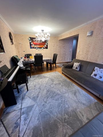 64-74 Saunders Street 1E, Rego Park, NY 11374