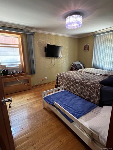 64-74 Saunders Street 1E, Rego Park, NY 11374