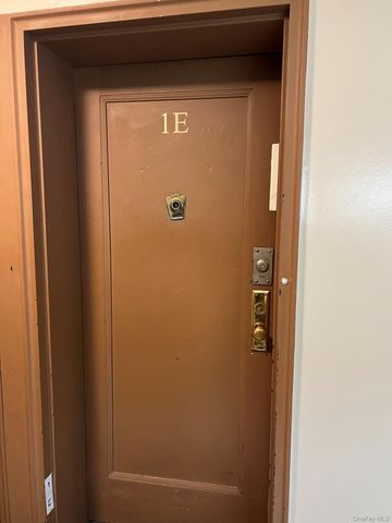 64-74 Saunders Street 1E, Rego Park, NY 11374
