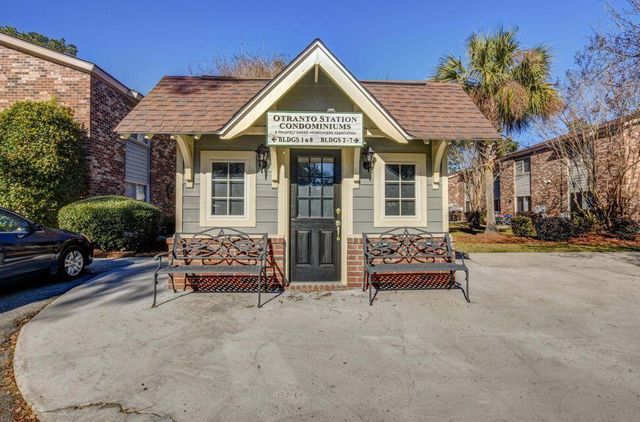 805 Andrea Lane, Hanahan, SC 29410