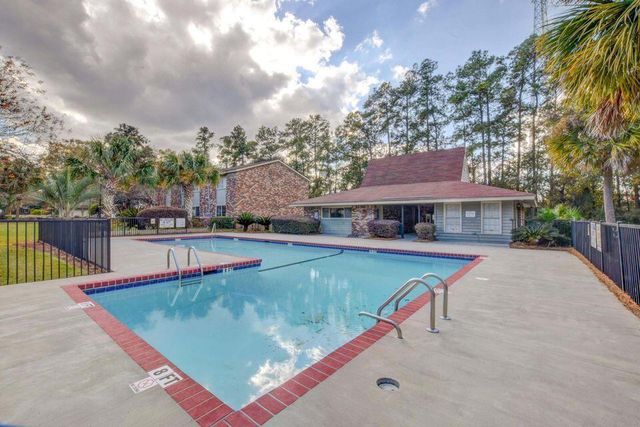 805 Andrea Lane, Hanahan, SC 29410