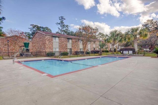 805 Andrea Lane, Hanahan, SC 29410