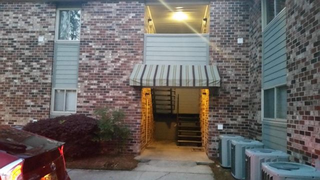 805 Andrea Lane, Hanahan, SC 29410