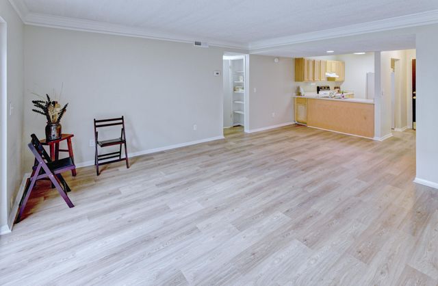 805 Andrea Lane, Hanahan, SC 29410