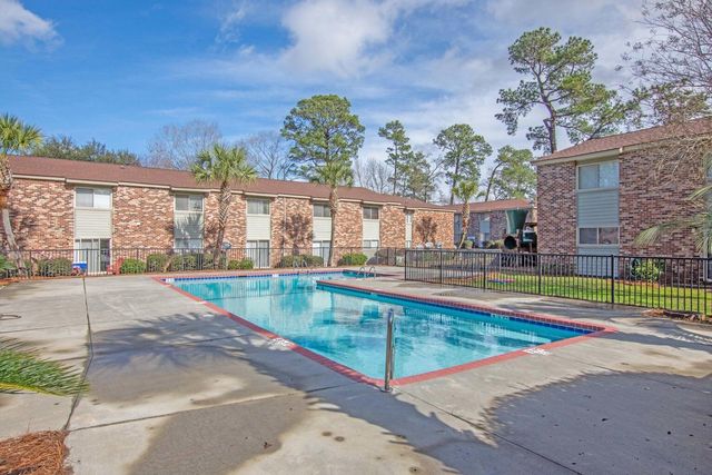 805 Andrea Lane, Hanahan, SC 29410