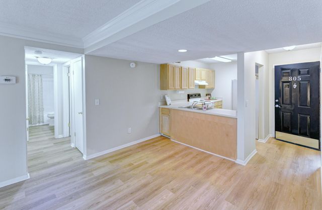 805 Andrea Lane, Hanahan, SC 29410