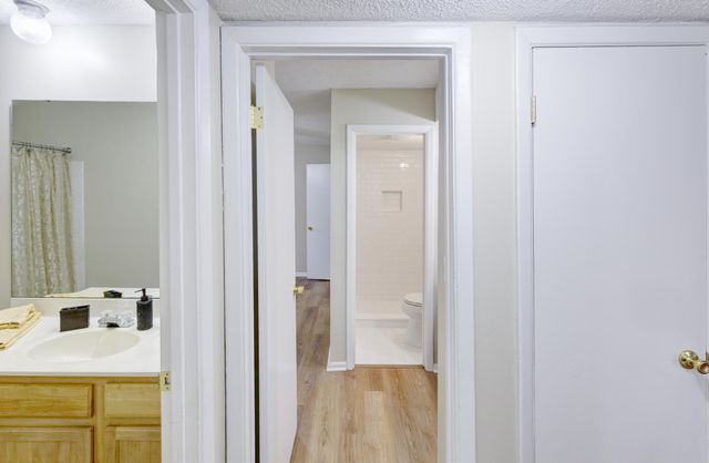 805 Andrea Lane, Hanahan, SC 29410