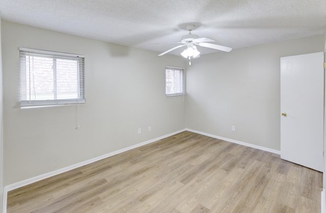 805 Andrea Lane, Hanahan, SC 29410