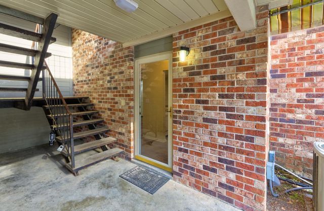 805 Andrea Lane, Hanahan, SC 29410
