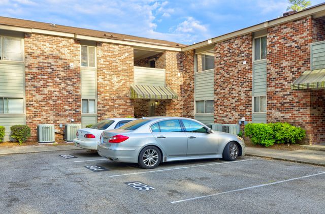 805 Andrea Lane, Hanahan, SC 29410