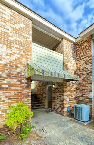 805 Andrea Lane, Hanahan, SC 29410