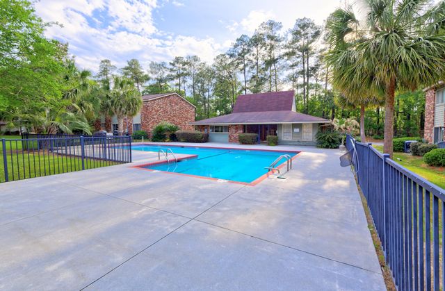 805 Andrea Lane, Hanahan, SC 29410