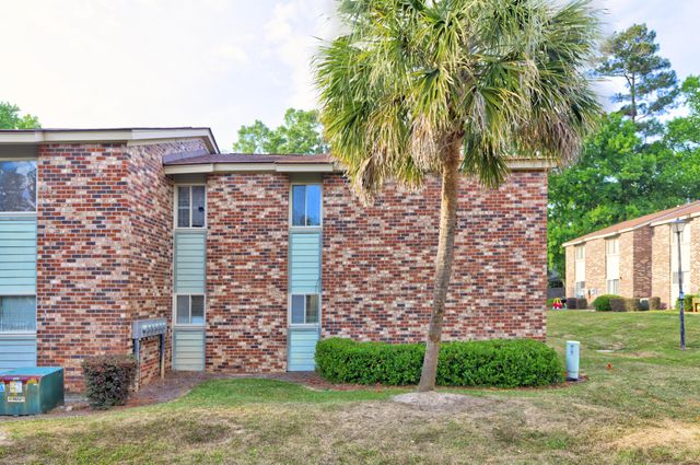 805 Andrea Lane, Hanahan, SC 29410