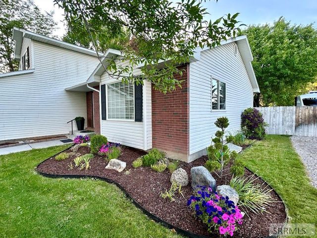 460 Pevero Drive, Idaho Falls, ID 83401