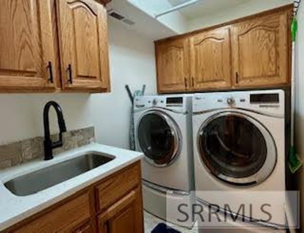 Image 21 of property listing at 460 Pevero Drive, Idaho Falls, ID 83401