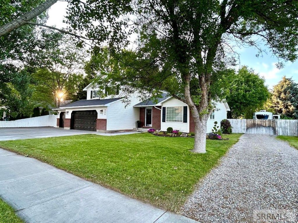 Image 5 of property listing at 460 Pevero Drive, Idaho Falls, ID 83401