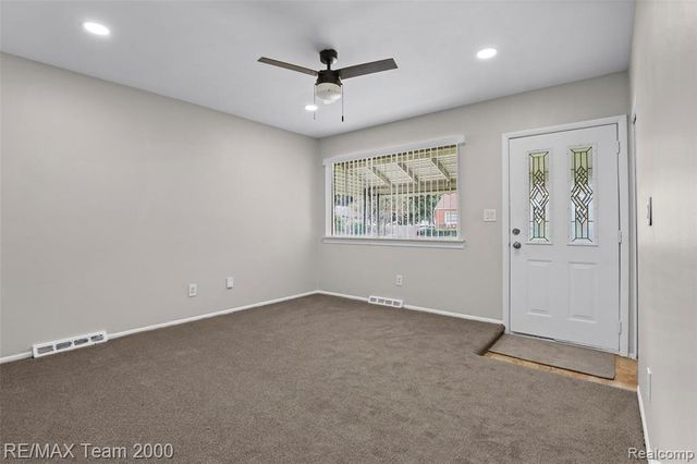 5403 Katherine Street, Dearborn Heights, MI 48125