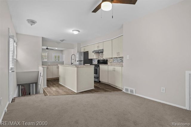 5403 Katherine Street, Dearborn Heights, MI 48125