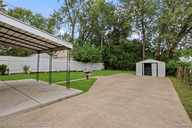 5403 Katherine Street, Dearborn Heights, MI 48125