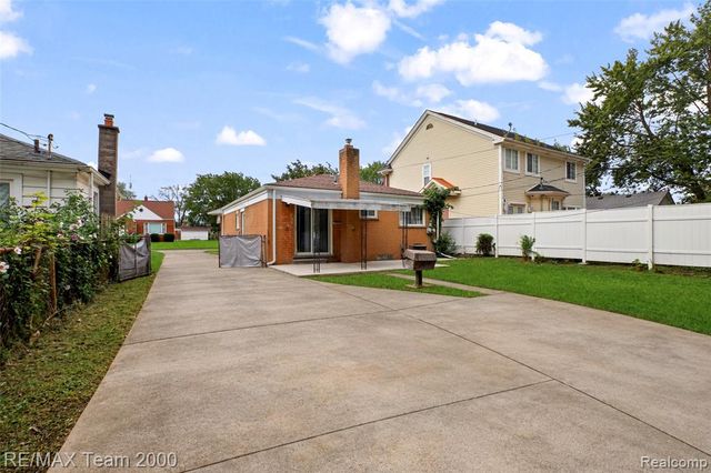 5403 Katherine Street, Dearborn Heights, MI 48125
