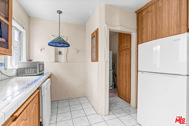 1701 La Fayette Road, Los Angeles, CA 90019